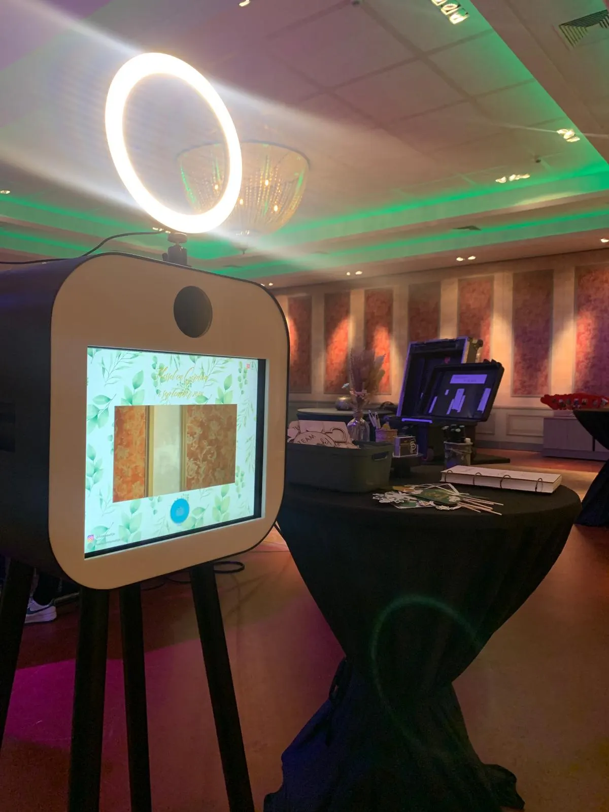 Photobooth van Grunn Fotofunn op een evenementlocatie
