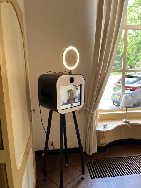 Photobooth van Grunn Fotofunn op een evenementlocatie
